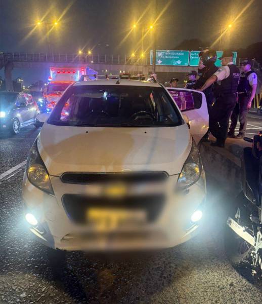 Auto de mediana gama que habría sido robado