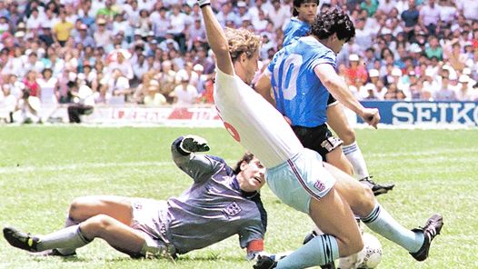 Un exjugador de Barcelona acompañarán a Maradona en partido en Colombia