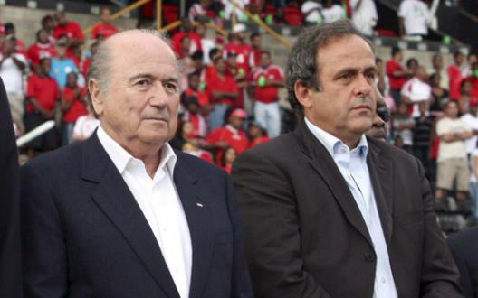 Blatter critica planes de Platini de repartir Eurocopa entre 13 países