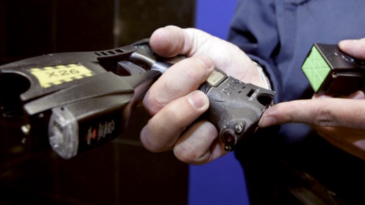 Policía usó pistola de electrochoques contra niña de 11 años