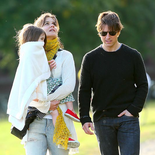 Tom Cruise supera diferencias con Katie Holmes