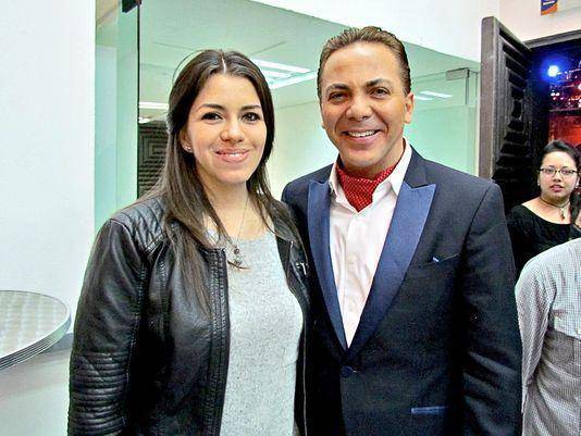 Carol Victoria Urban Flores y Cristian Castro.