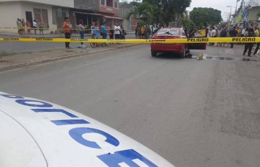 Un hombre murió y otro resultó herido tras intento de secuestro en el sur de Guayaquil.