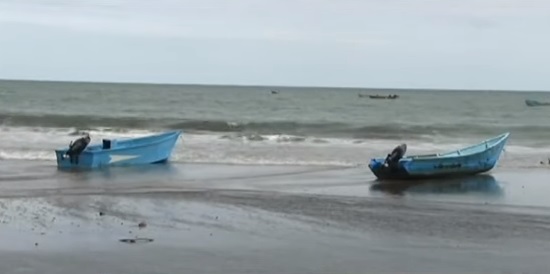 Dos pescadores de Esmeraldas llevan 7 días desaparecidos