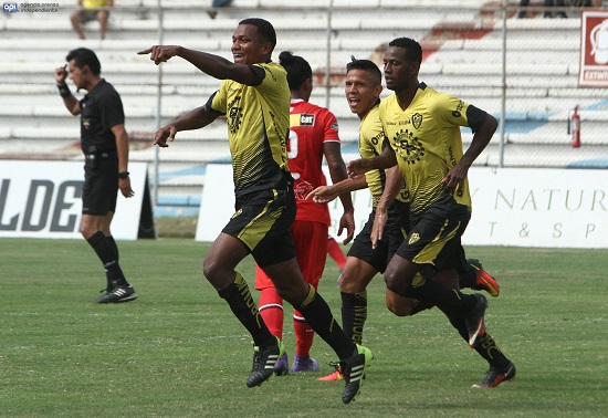 Fuerza Amarilla llega a un acuerdo con Emelec por dos jugadores