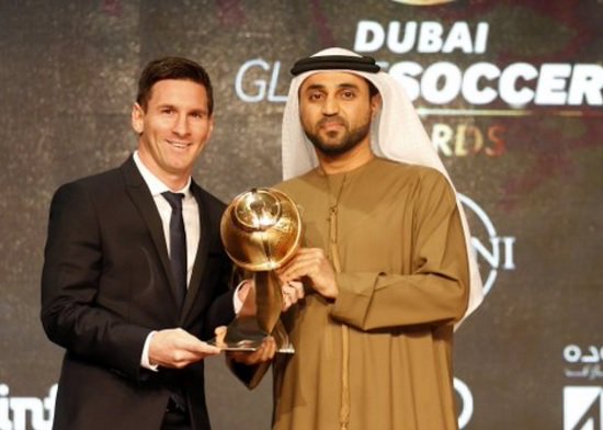 Messi recibe galardón en Dubai