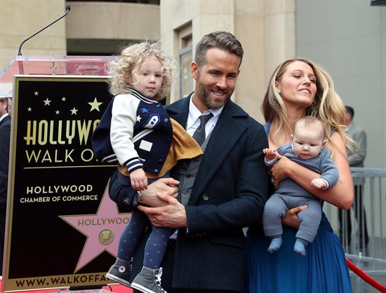Hija de Ryan Reynolds se &quot;roba&quot; el espectáculo en Hollywood