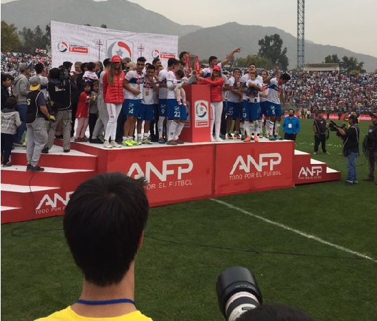 Universidad Católica se proclama campeón en Chile