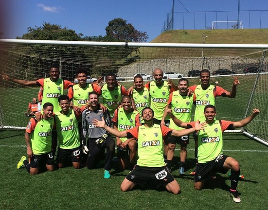 Carro de Frickson Erazo quedó destrozado tras choque