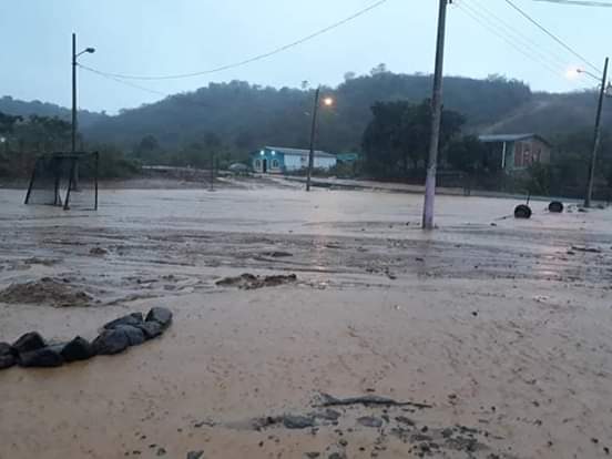 500 familias afectadas por lluvias en zonas rurales de Manabí