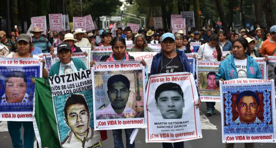 México: El caso &quot;los 43 de Ayotzinapa&quot; empezará desde cero