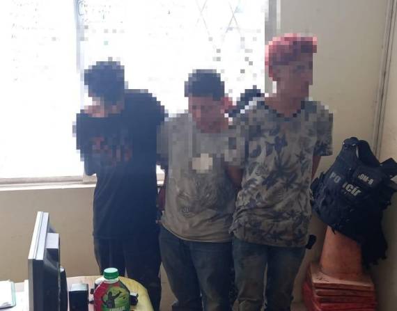 Los tres detenidos intentaron huir y fueron detenidos en Guayas.