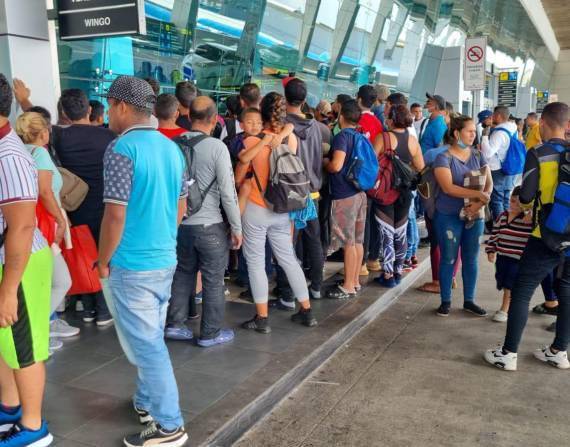 Entrega de visas a ciudadanos venezolanos se acelera en Ecuador