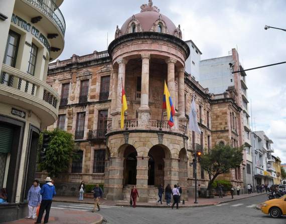 Elecciones 2023: lista de candidatos a la Alcaldía de Cuenca y Prefectura de Azuay