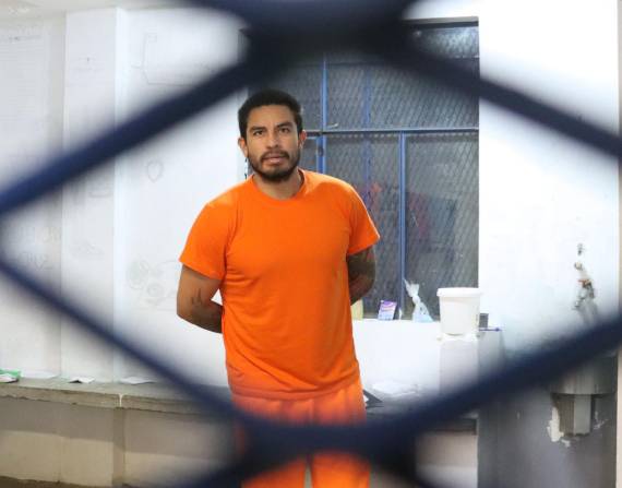 Foto de Daniel Salcedo, cuando aún estaba en la cárcel de Latacunga, en febrero de 2024.
