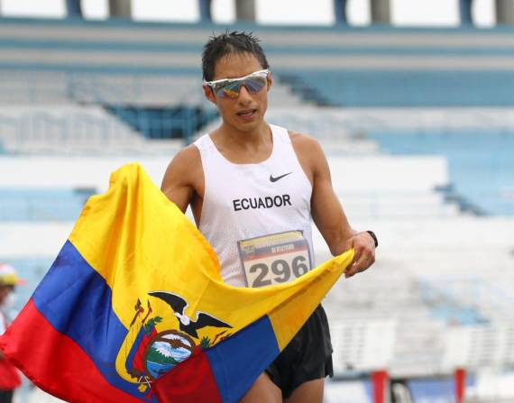 Andrés Chocho obtiene medalla de oro en torneo Sudamericano de atletismo