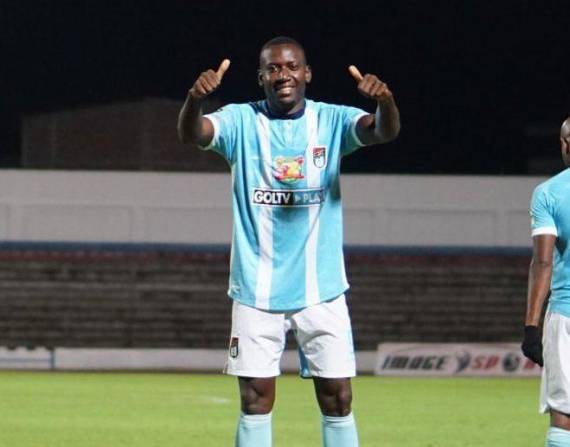 Walberto Caicedo, delantero ecuatoriano de 30 años, continuará su carrera en el fútbol peruano.