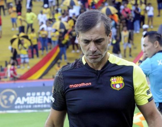 Fabián Bustos, entrenador argentino.