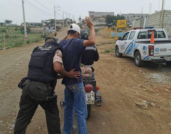 1100 policías adicionales aún no llegan a Guayaquil por la falta de espacio para acogerlos