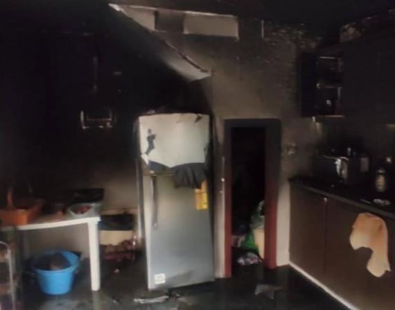 Incendio en una vivienda en Calderón iniciado en un pesebre.