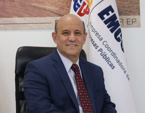 Hernán Luque en el directorio de EMCO.