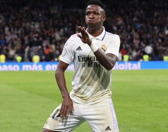 Vinicius Jr le dio un baile al racismo