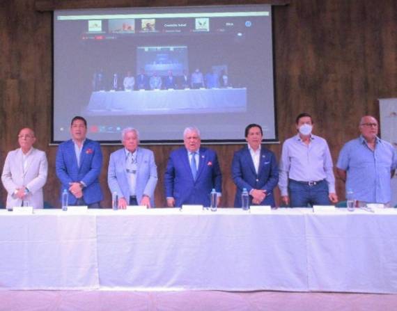 Autoridades del deporte nacional lideraron el taller.
