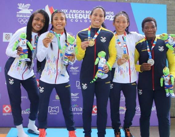 Lucía Yépez, Luisa Valverde y Jacqueline Mollocana consiguieron tres medallas de oro