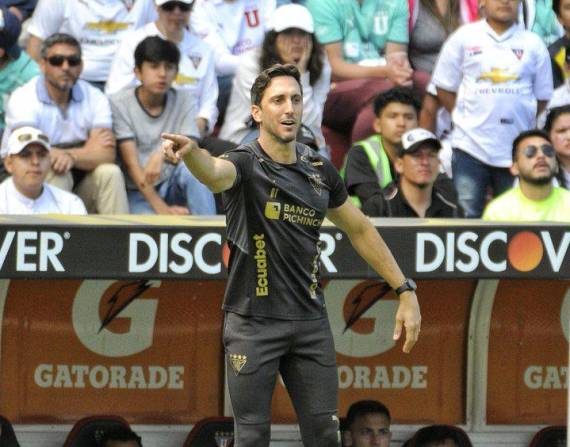 Liga de Quito anunció que su entrenador ya cumplió la sanción