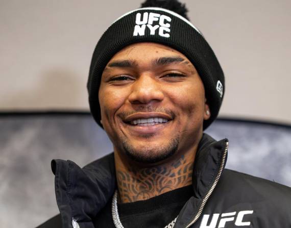 Michael Morales previo a su pelea contra Sena Brady por la división de peso wélter de la UFC