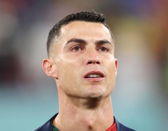Cristiano Ronaldo, lloró previo al inicio del partido entre Portugal y Ghana, cuando su equipo se encontraba cantando el himno nacional.
