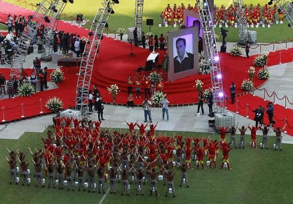 Florinda Meza enfurece a fans de Chespirito al prohibir visitas a su tumba