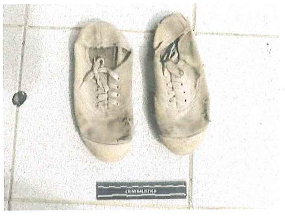 En una hoguera en la zona de Taura, se encontró ropa quemada. Los peritos de la Policía determinaron que las prendas tenían características similares a las usadas por los menores.