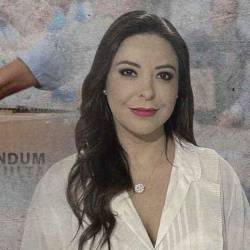 La extradición de ecuatorianos, una trampa en la consulta popular, según Pamela Aguirre