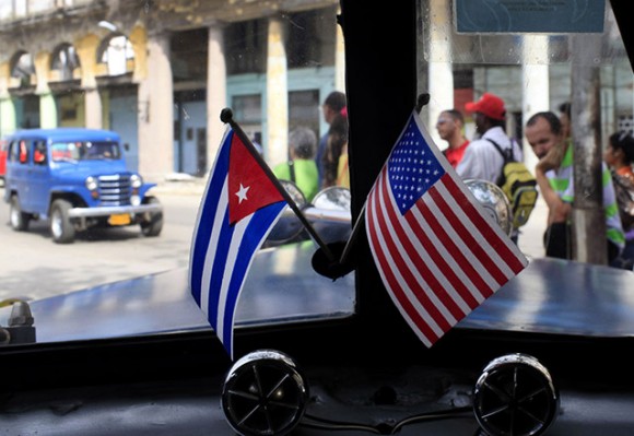 EE.UU. mantiene relaciones con Cuba a pesar de &quot;ataques&quot; a diplomáticos