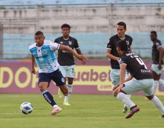 El cuadro de Pichincha golpeó 2-0 a la Universidad Católica y jugará con el Vargas Torres, también de Segunda Categoría.