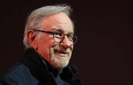 Steven Spielberg presentando una exposición sobre Tiburón en septiembre de 2025.