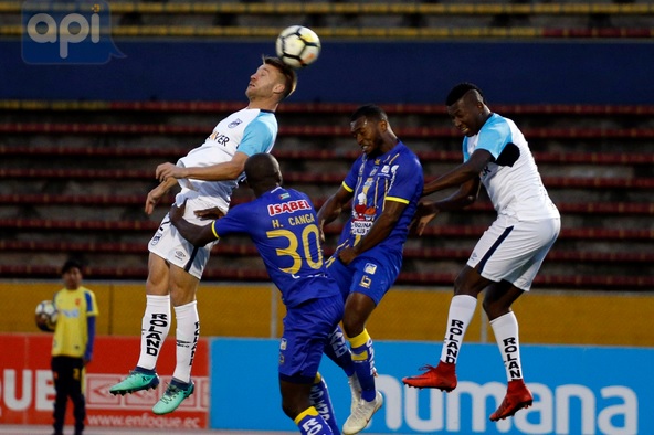 Delfín se mantiene como líder provisional de la tabla