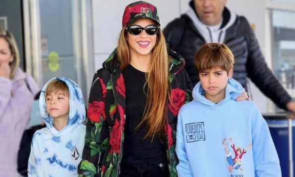 Imagen de archivo de Shakira, Milan y Sasha, sus hijos con Gerard Piqué.