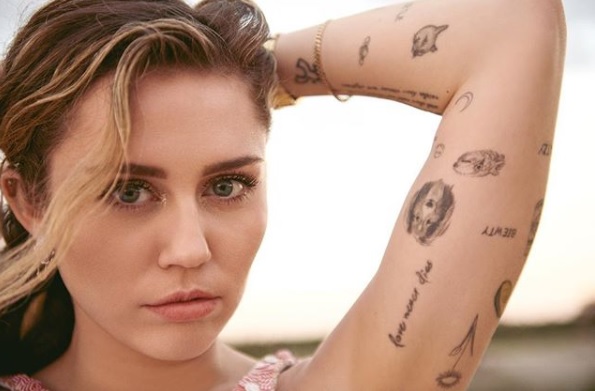 Miley Cyrus desafió las reglas de Instagram con una sensual foto