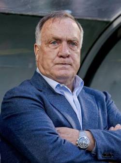 Dick Advocaat, entrenador de Curazao.