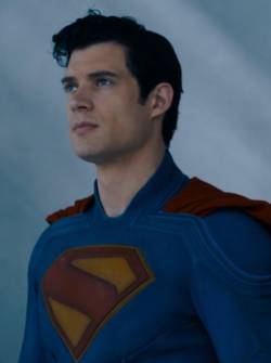 Superman es interpretado por el estadounidense David Corenswet.
