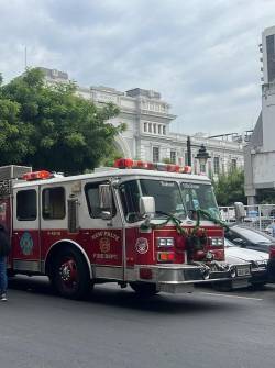 Un obrero resultó herido tras el colapso de un andamio en la Universidad de las Artes, en Guayaquil