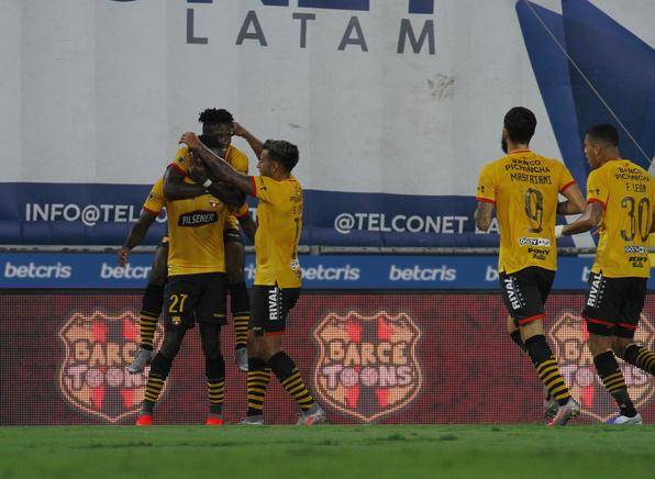 BSC golea y es el nuevo escolta de Emelec