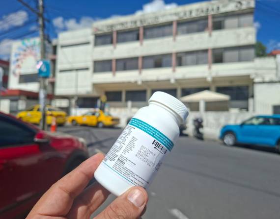 La medicina que el paciente tomó durante 28 días por el tratamiento.