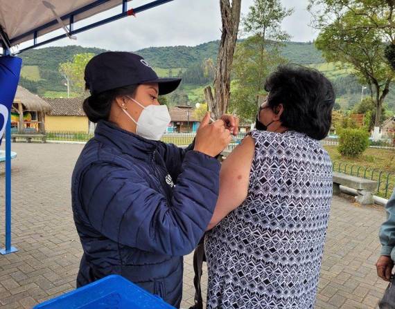 Varios puntos de vacunación se han habilitado en el Distrito Metropolitano de Quito.