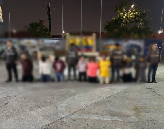 Los sospechosos detenidos en Ecuador por la Policía Nacional.