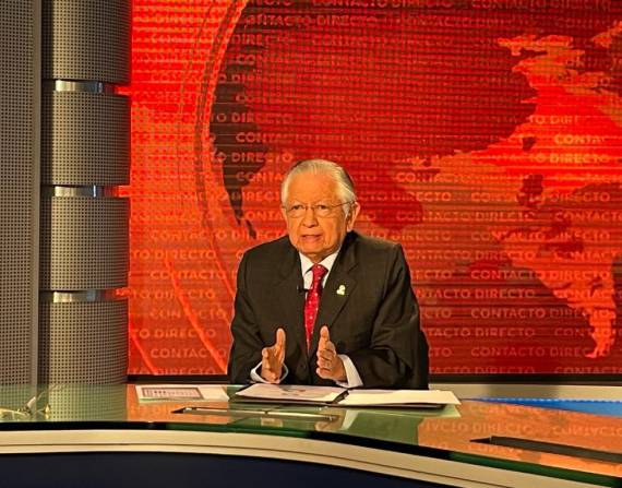 Ángel Polibio Córdova durante la entrevista con el programa Contacto Directo de Ecuavisa.