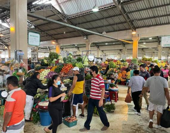 Mercados en Guayaquil atravesaron problemas de abastecimiento durante el paro.