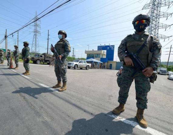 Fuerzas Armadas y Policía Nacional estarán alrededor de los centros de detención.